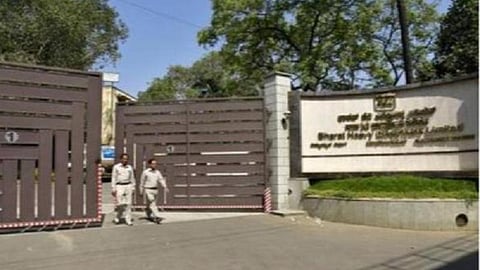 திருச்சி பெல் நிறுவனத்தில் ஆக்சிஜன் உற்பத்தி மீண்டும் தொடங்கப்படுமா?- மத்திய, மாநில அரசுகள் பதிலளிக்க உயர் நீதிமன்றம் உத்தரவு