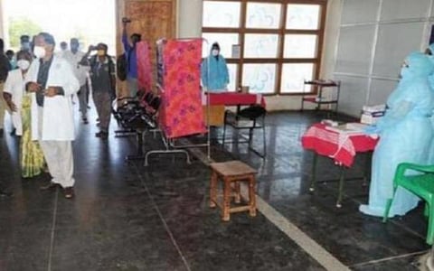 காரைக்குடி அரசு மருத்துவமனையில் கர்ப்பிணிகளுக்கு கரோனோ தனி வார்டு இல்லை: சிவகங்கை மருத்துவக் கல்லூரிக்கு அனுப்பப்படும் அவலம்