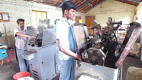 சிறு, குறு தொழில் நிறுவனங்களின் இஎம்ஐ-க்கு 6 மாதங்கள் சலுகை தருக: பிரதமர், ரிசர்வ் வங்கி ஆளுநருக்கு முதல்வர் ஸ்டாலின் கடிதம்