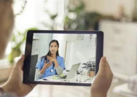 வீட்டு தனிமையில் உள்ள கோவிட் நோயாளிகளுக்கு எம்பிபிஎஸ் இறுதி ஆண்டு மாணவர்கள் மூலம் தொலை மருத்துவ சேவை 