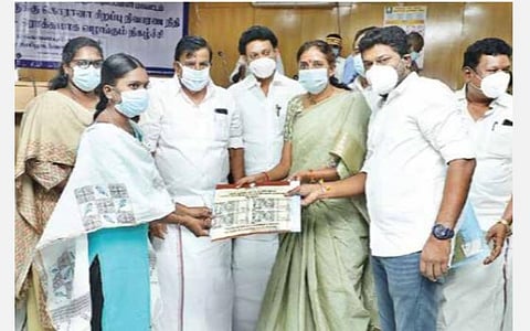 திருச்சி அரசு, தனியார் மருத்துவமனைகளில் காலிப்படுக்கை விவரத்தை தெரிவிக்க தனிப்பிரிவு: அமைச்சர் கே.என்.நேரு தகவல்