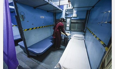 கரோனா நோயாளிகளுக்கு சிகிச்சை அளிக்க மருத்துவப் படுக்கை வசதி கொண்ட ரயில் பெட்டிகள்: உரிய நடவடிக்கை எடுக்க பொதுமக்கள் கோரிக்கை