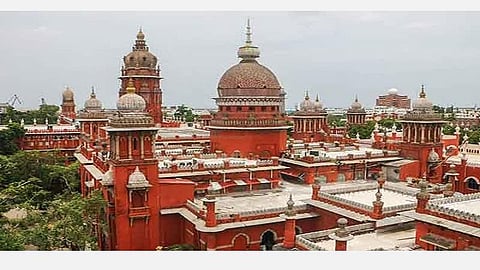 சிதம்பரம் மடத்துக்கு சொந்தமான நிலம் ஆக்கிரமிப்பு; எடுத்த நடவடிக்கை என்ன? ஆட்சியருக்கு உயர் நீதிமன்றம் நோட்டீஸ்