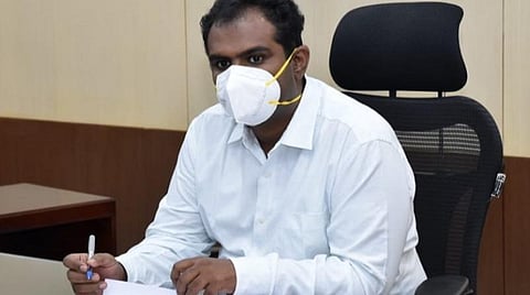 கரோனாவை கட்டுப்படுத்தும் பணி தீவிரப்படுத்தப்படும்; தடையின்றி ஆக்சிஜன் கிடைக்க நடவடிக்கை: மதுரை ஆட்சியர் அனிஷ் சேகர் உறுதி