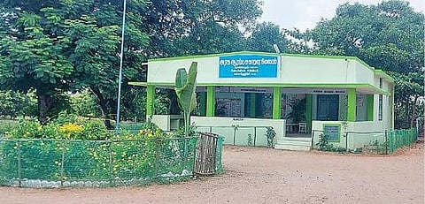 ரிஷிவந்தியம் பகண்டை கூட்டுரோடில் அமைந்துள்ள ஆரம்ப சுகாதார நிலையம்.