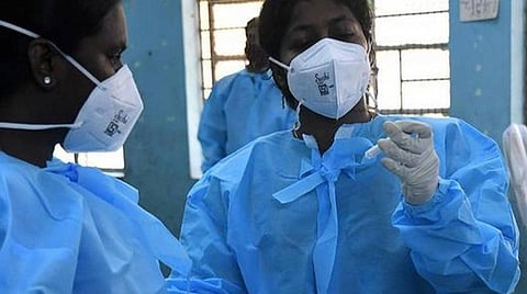 அரசு நிர்ணயித்த கட்டணத்திலும் இலவசமாகவும் கரோனா சிகிச்சை பெற சிறிய, நடுத்தர தனியார் மருத்துவமனைகளை நாடலாம்: இந்திய மருத்துவ சங்க வாரிய தலைவர் வேண்டுகோள்