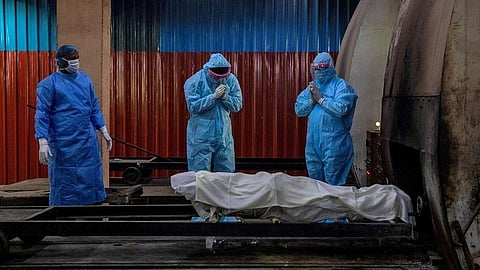 கரோனா தொற்றால் உயிரிழந்த வழக்கறிஞர்கள் குடும்பங்களுக்கும் நிவாரணம்: தமிழக முதல்வருக்கு வழக்கறிஞர்கள் சங்கம் கடிதம்