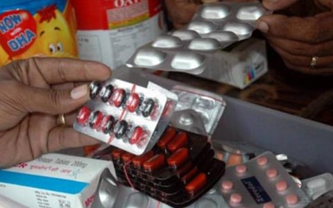 கூரியர் சேவை முடங்கியதால் மருந்துகளை அனுப்புவதில் சிக்கல்: நீண்ட கால நோய்க்கு சிகிச்சை பெறும் நோயாளிகள் பாதிப்பு