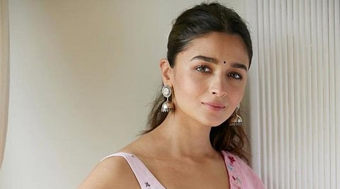 கோவிட் தடுப்பூசியைப் பற்றிய விழிப்புணர்வுத் தொடர்: ஆலியா பட் தயாரிப்பு