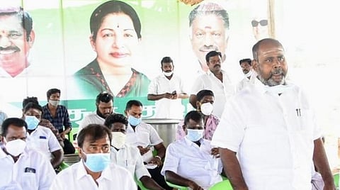 ஆளுங்கட்சி பணிகளில் களங்கம் கற்பிக்கவில்லை; மக்களின் கவலைகளை அரசின் கவனத்திற்கு கொண்டு வருகிறோம்: ஆர்.பி.உதயகுமார்