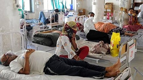 கட்டுப்படுத்த, ஆலோசனை வழங்க மருத்துவ நிபுணர்கள் குழு அமைப்பு; தமிழகத்தில் கருப்பு பூஞ்சை நோயால் 400 பேர் பாதிப்பு: மருத்துவக் கல்வி இயக்குநர் நாராயணபாபு தகவல்