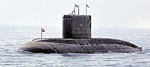 எதிரிகளின் ஏவுகணை தாக்குதலில் இருந்து உடனடியாக போர்க் கப்பல்களை காக்க மின்னணு பதிலடி தொழில்நுட்பம்