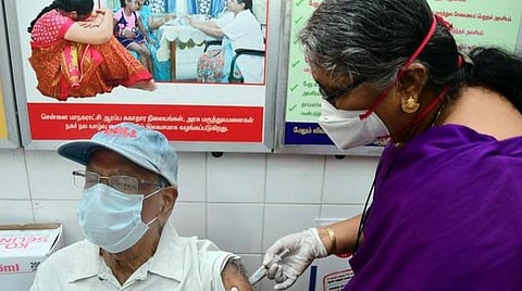 கரோனா தடுப்பூசி போட்டுக் கொள்ள மக்கள் தயங்குவது ஏன்?