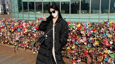 காதல் நினைவை உடைக்க 10 ஆயிரம் கி.மீ. பயணம் செய்த இளம்பெண்