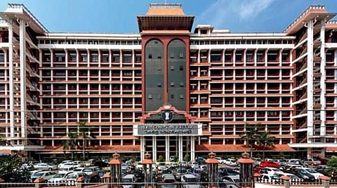 முஸ்லிம், கிறிஸ்தவருக்கு கல்வி உதவித் தொகை: கேரள அரசுக்கு நீதிமன்றம் புது உத்தரவு