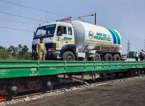 தமிழகத்திற்கு 3000 மெட்ரிக் டன் திரவ ஆக்சிஜன் விநியோகம்: ரயில்வே நடவடிக்கை