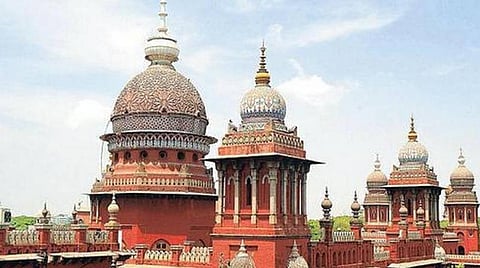 உயர் நீதிமன்ற அரசு வழக்கறிஞர்கள் 53 பேர் பதவி நீக்கம்: தமிழக அரசு நடவடிக்கை