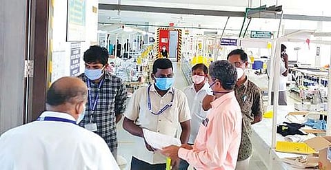 கூடுதல் தொழிலாளர்களுடன் இயங்கிய பின்னலாடை ஏற்றுமதி நிறுவனத்துக்கு ‘சீல்’ :