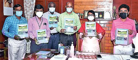 நீலகிரி மாவட்டத்துக்கான -  நடப்பாண்டு கடன் திட்ட அறிக்கை வெளியீடு  :