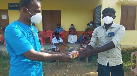 நெல்லையில் தடுப்பூசி போட்டவர்களுக்கு இலவசமாக நாட்டுக்கோழி முட்டை 