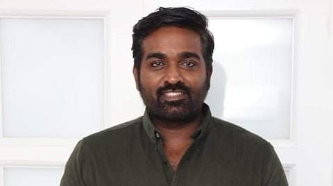 முதல்வர் ஸ்டாலினுடன் விஜய் சேதுபதி சந்திப்பு: கரோனா நிவாரண நிதி வழங்கினார்