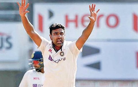 விளையாட்டாய் சில கதைகள்: பந்துவீச்சாளராக மாறிய பேட்ஸ்மேன்