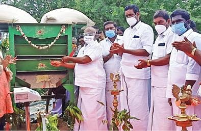 நல்லாண்பிள்ளைபெற்றாள் கிராமத்தில் நேரடி நெல் கொள் முதல் நிலையத்தை அமைச்சர் மஸ்தான் திறந்து வைத்தார்.