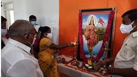 ‘சேவாபாரதி' நிகழ்ச்சியில் அமைச்சர்கள் பங்கேற்றதால் சர்ச்சை: ஆர்.எஸ்.எஸ்.வுடன் இணக்கமாக செல்கிறதா திமுக?