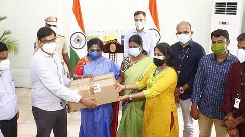 யோகா கலையைக் கற்றுக்கொண்டால் எந்த அலை வந்தாலும் சமாளிக்க முடியும்: புதுவை ஆளுநர் தமிழிசை  