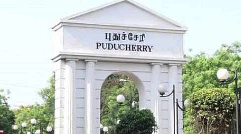 புதுச்சேரியில் நாளை முதல் மதுபானக்கடைகள் இரவு 9 வரை இயங்கலாம்: திரைப்பட, தொலைக்காட்சி படப்பிடிப்பு நடத்த அனுமதி