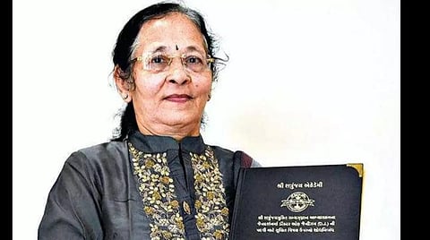 50 ஆண்டுகால டாக்டர் கனவு: போராடி முனைவர் ஆன குஜராத் மூதாட்டி