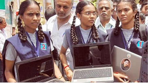 விடுபட்ட மாணவர்கள் அனைவருக்கும் இலவச லேப்டாப்: உயர் நீதிமன்றத்தில் அரசு தகவல்