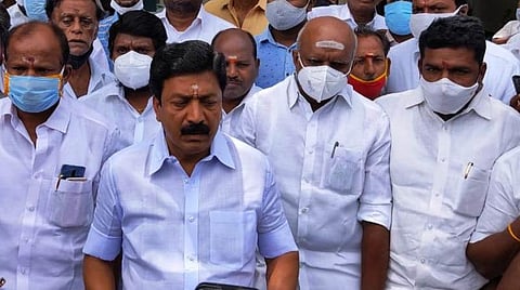 ஜெயலலிதா பல்கலைக்கழகத்தை முடக்க சதி: முன்னாள் அமைச்சர் சி.வி.சண்முகம் குற்றச்சாட்டு