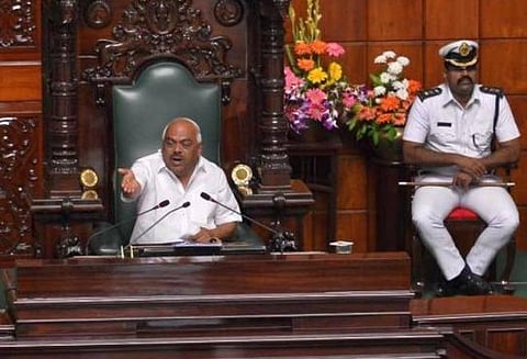 கர்நாடக சட்டப்பேரவை சபாநாயகராக இருந்த ரமேஷ் | கோப்புப்படம்