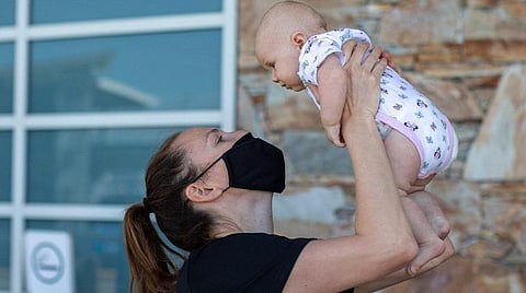 பெண்கள் 360: தாய்ப்பாலும் கொடுக்கலாம் பதக்கங்களையும் வெல்லலாம்