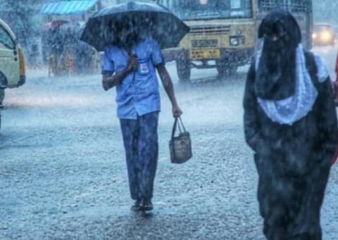 தமிழகத்தில் சில இடங்களில் கனமழைக்கு வாய்ப்பு: தேசிய வானிலை முன்னறிவிப்பு மையம்