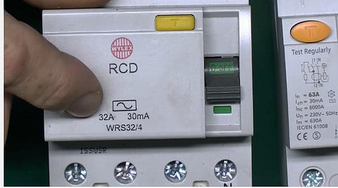 மின் விபத்தால் ஏற்படும் உயிரிழப்புகளைத் தடுக்க உயிர் காக்கும் சாதனம்: கட்டாயம் பொருத்த புதிய விதி அமல் 