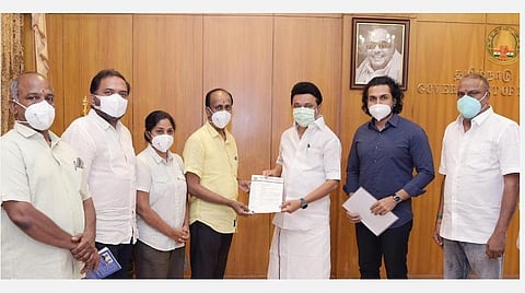 முதல்வர் ஸ்டாலினுடன் நடிகர் கார்த்தி, ரோகிணி சந்திப்பு: புதிய ஒளிப்பதிவு சட்டத்திருத்த மசோதாவை நிறுத்தக்கோரி ஆதரவு கேட்டனர்