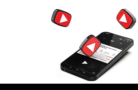 யூடியூப் உலா: இலக்கியம் வளர்க்கும் இளைஞர்கள்!