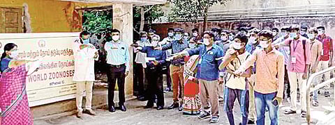 உலக விலங்கு வழி நோய்கள் தினத்தை முன்னிட்டு செல்லப் பிராணிகளுக்கு சிறப்பு முகாம் நடைபெற்றது