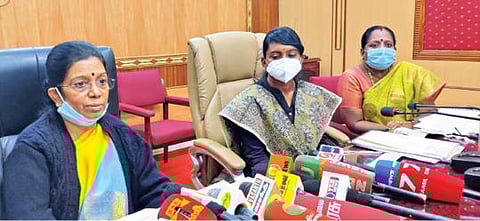 நீலகிரி மாவட்ட மக்களின் தேவைக்கேற்ப -  கூடுதலாக மண்ணெண்ணெய் ஒதுக்கீடு செய்ய நடவடிக்கை  :  மாநில உணவு ஆணைய தலைவர் ஆர்.வாசுகி உறுதி