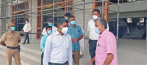 கள்ளக்குறிச்சியை அடுத்த சிறுவாங்கூரில் நடைபெறும் மருத்துவக் கல்லூரி கட்டுமானப் பணியை ஆட்சியர்  பி.என்.தர் ஆய்வு செய்தார்.