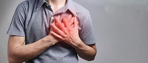 நலம்தானா 13: மாரடைப்பும் இதய நிறுத்தமும் ஒன்றா?