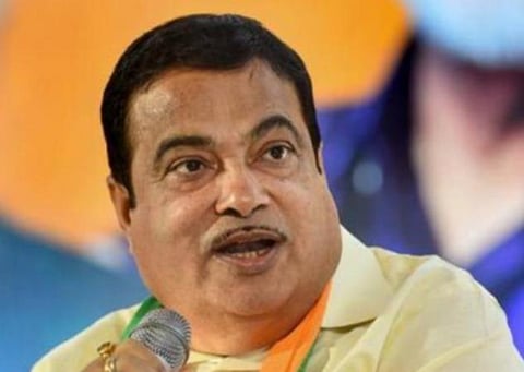 வாகனங்களில் பிளக்ஸ் இன்ஜின் கட்டாயம்; ஒரே நேரத்தில் இரு எரிபொருள்: நிதின் கட்கரி அறிவிப்பு