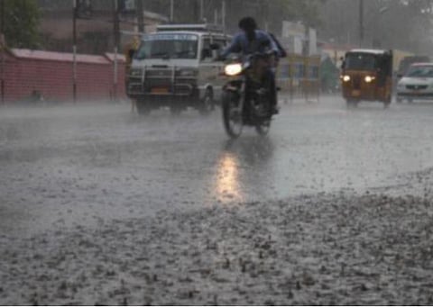 தமிழகத்தில் ஒரு சில இடங்களில் கனமழைக்கு வாய்ப்பு