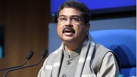 செப்.12-ல் நீட் தேர்வு; நாளை மாலை முதல் விண்ணப்பப் பதிவு: மத்தியக் கல்வி அமைச்சர் தர்மேந்திர பிரதான் அறிவிப்பு