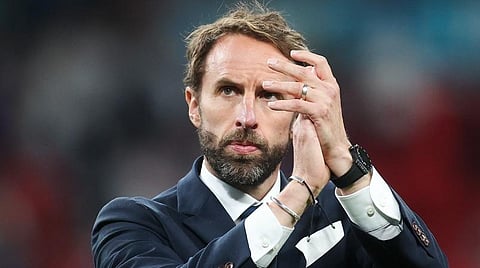 வீரர்களுக்கு எதிரான நிறவெறித் தாக்குதலை மன்னிக்க முடியாது: இங்கிலாந்து கால்பந்து அணி மேனேஜர் காட்டம்