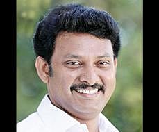 தமிழகத்தில் பள்ளிகள் திறப்பு எப்போது? :  அமைச்சர் அன்பில் மகேஸ் பொய்யாமொழி  தகவல்