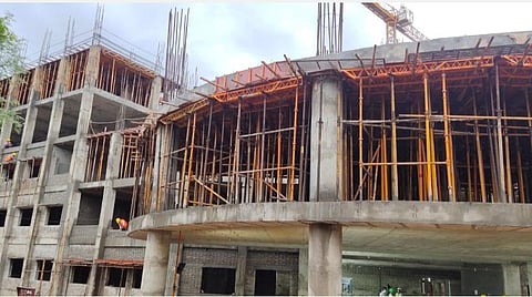 ரூ.228 கோடி மதிப்பில் திருப்பத்தூர், ராணிப்பேட்டை மாவட்ட ஆட்சியர் அலுவலக கட்டுமானப் பணி: அமைச்சர்கள் நேரில் ஆய்வு