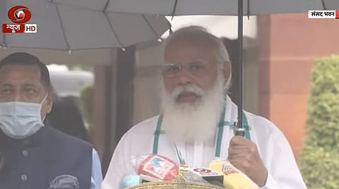 கரோனா தடுப்பூசி போட்டுக்கொண்டால் பாகுபலியாக மாறலாம்: பிரதமர் மோடி பேச்சு